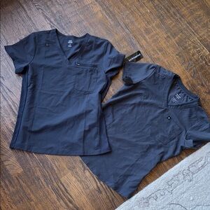 Scrubs 2 Pewter Gray Evania style V-Neck Tops from Scrubs & Beyond small